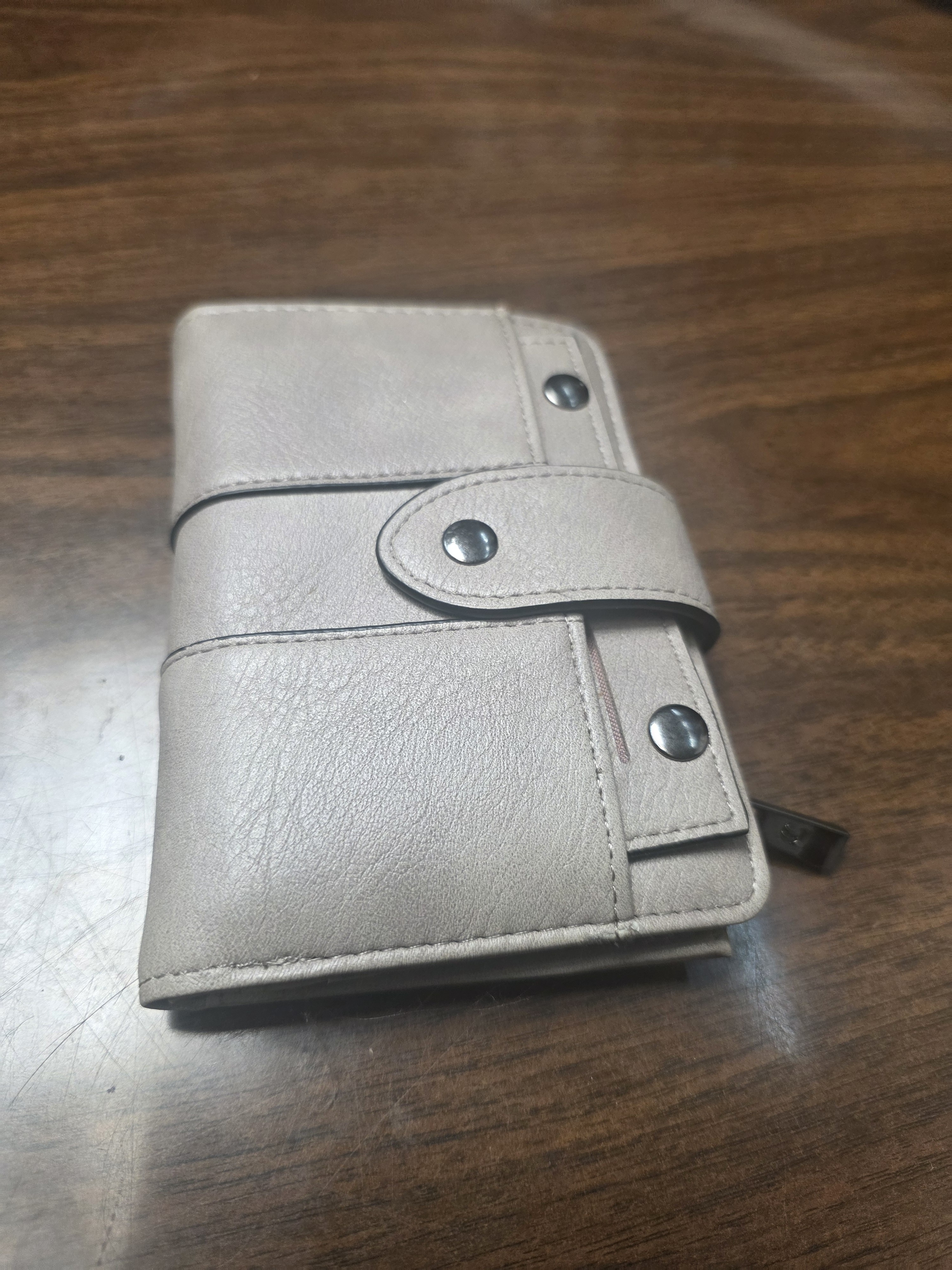 Ladies Compact Wallet In Light Taupe